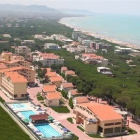 Kla And Xhu Hotel 3*